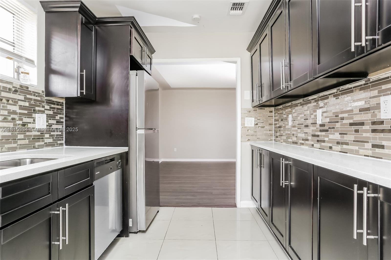 SANDERS PARK - Residential Lease