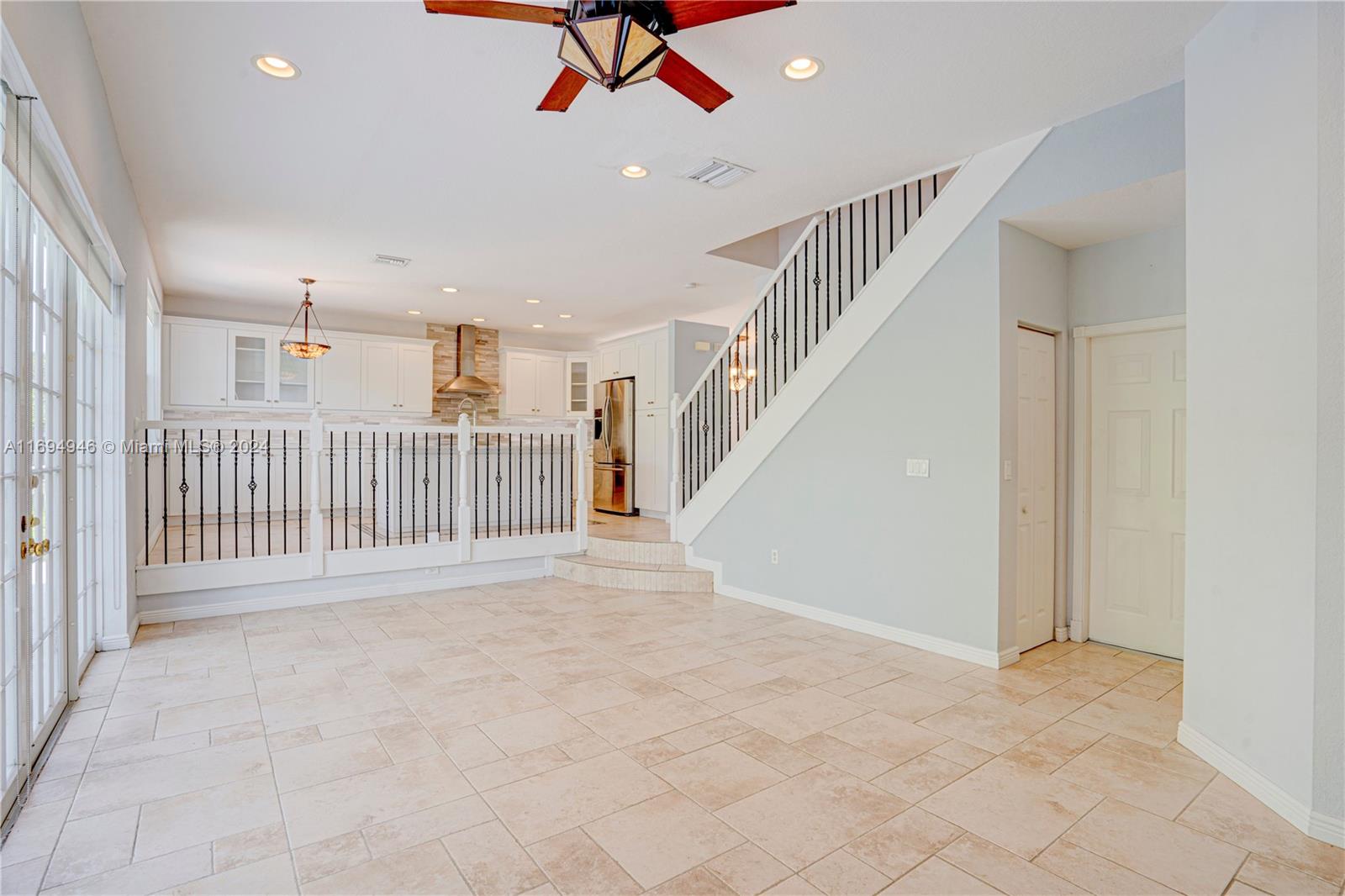 RIVIERA ISLES III - Residential Lease