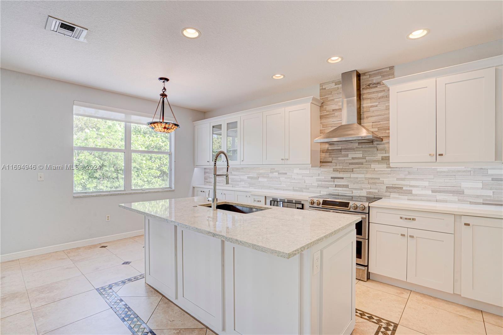 RIVIERA ISLES III - Residential Lease