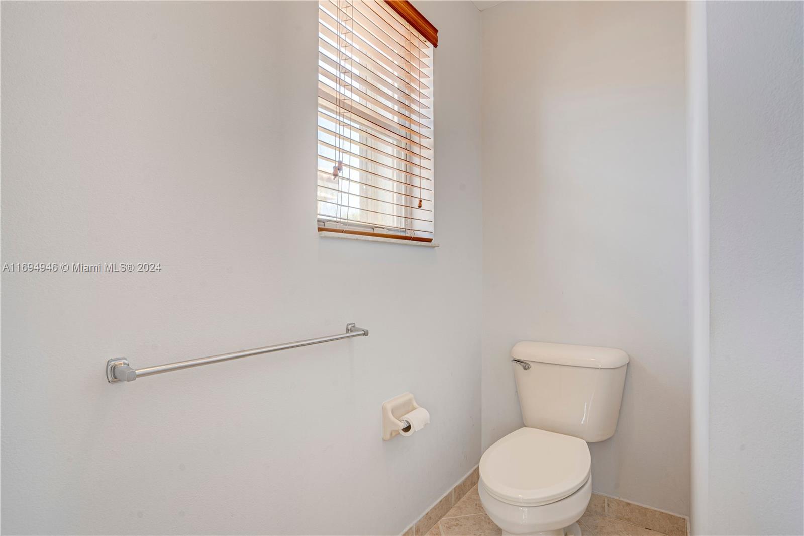 RIVIERA ISLES III - Residential Lease