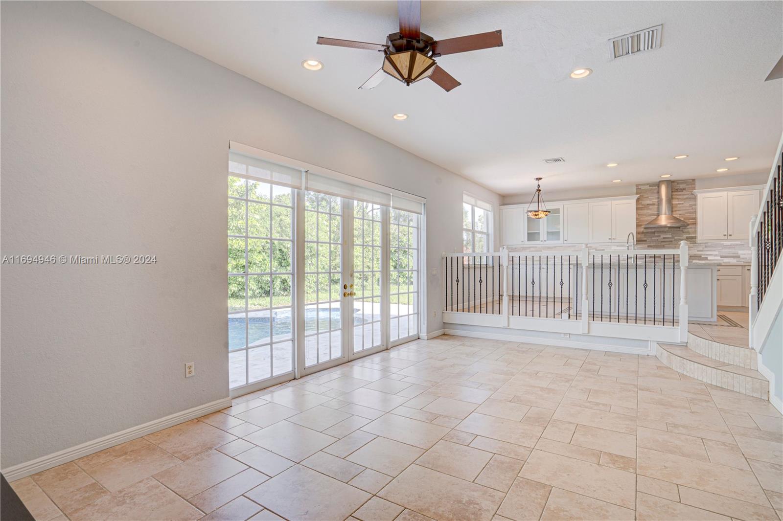 RIVIERA ISLES III - Residential Lease