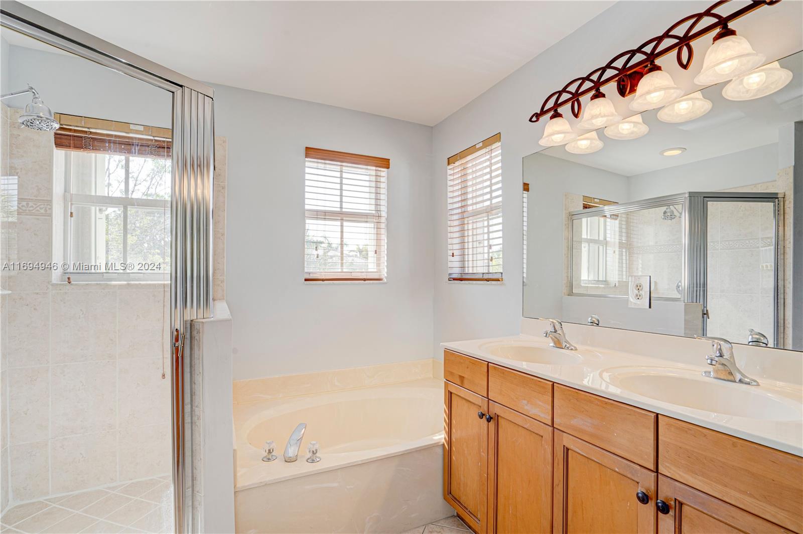 RIVIERA ISLES III - Residential Lease