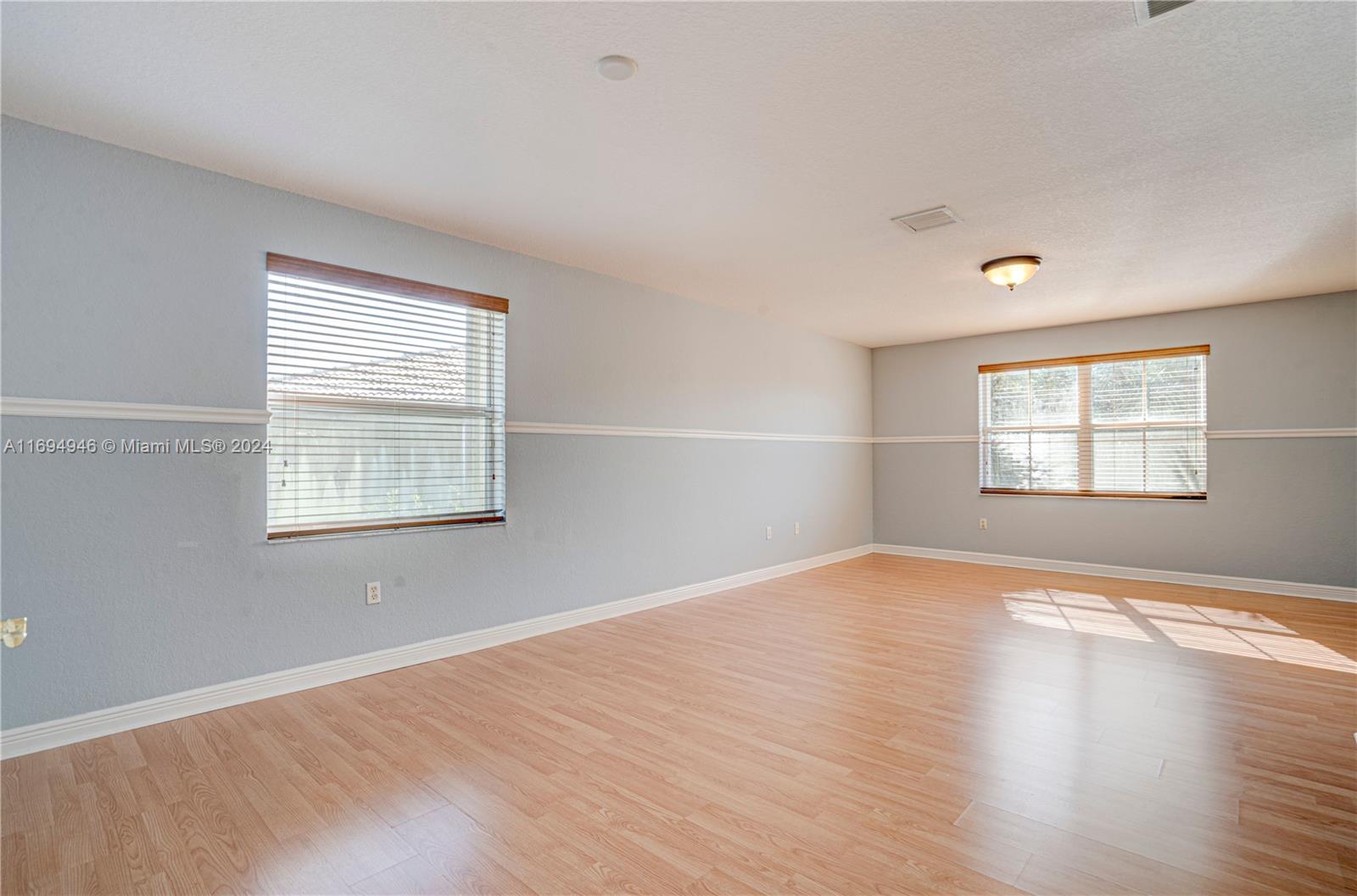 RIVIERA ISLES III - Residential Lease