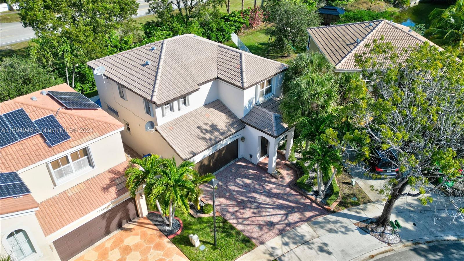 RIVIERA ISLES III - Residential Lease