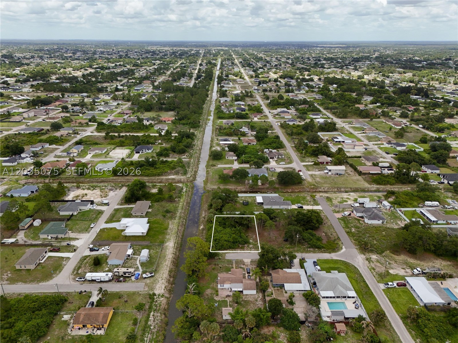 LEHIGH ACRES - Land