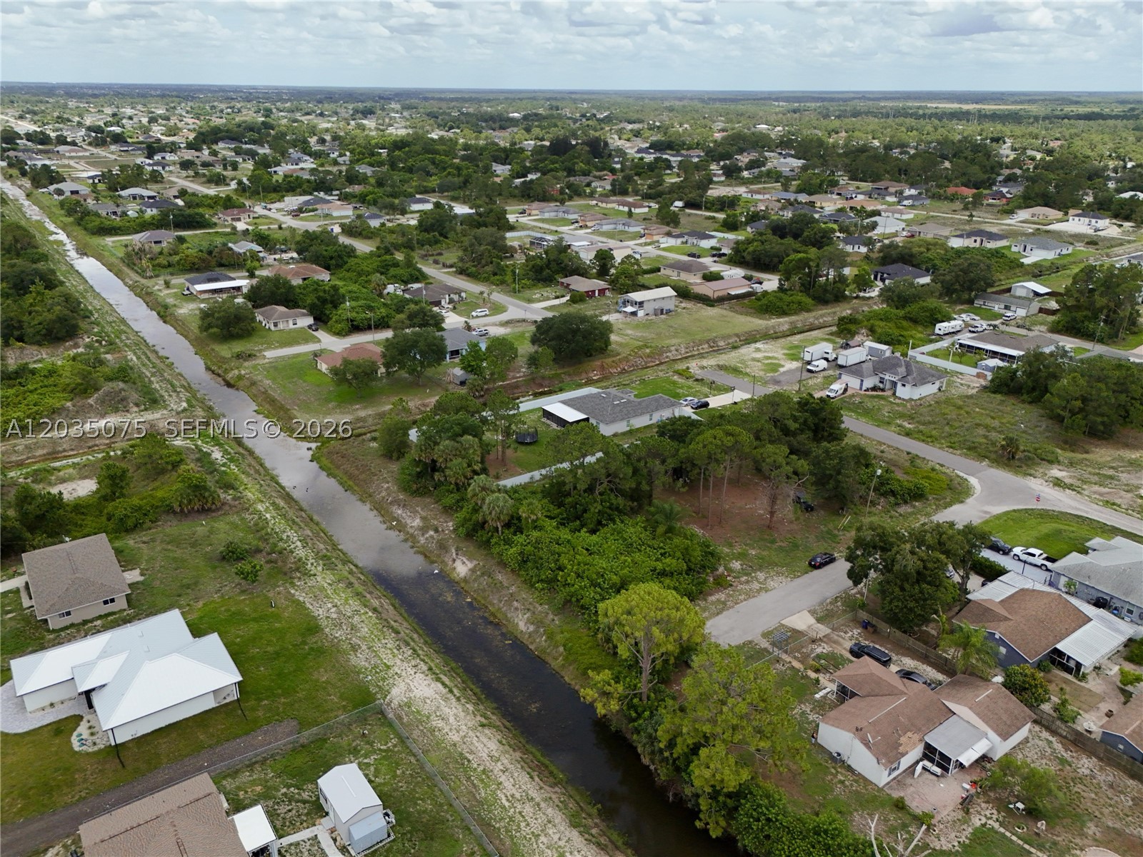 LEHIGH ACRES - Land
