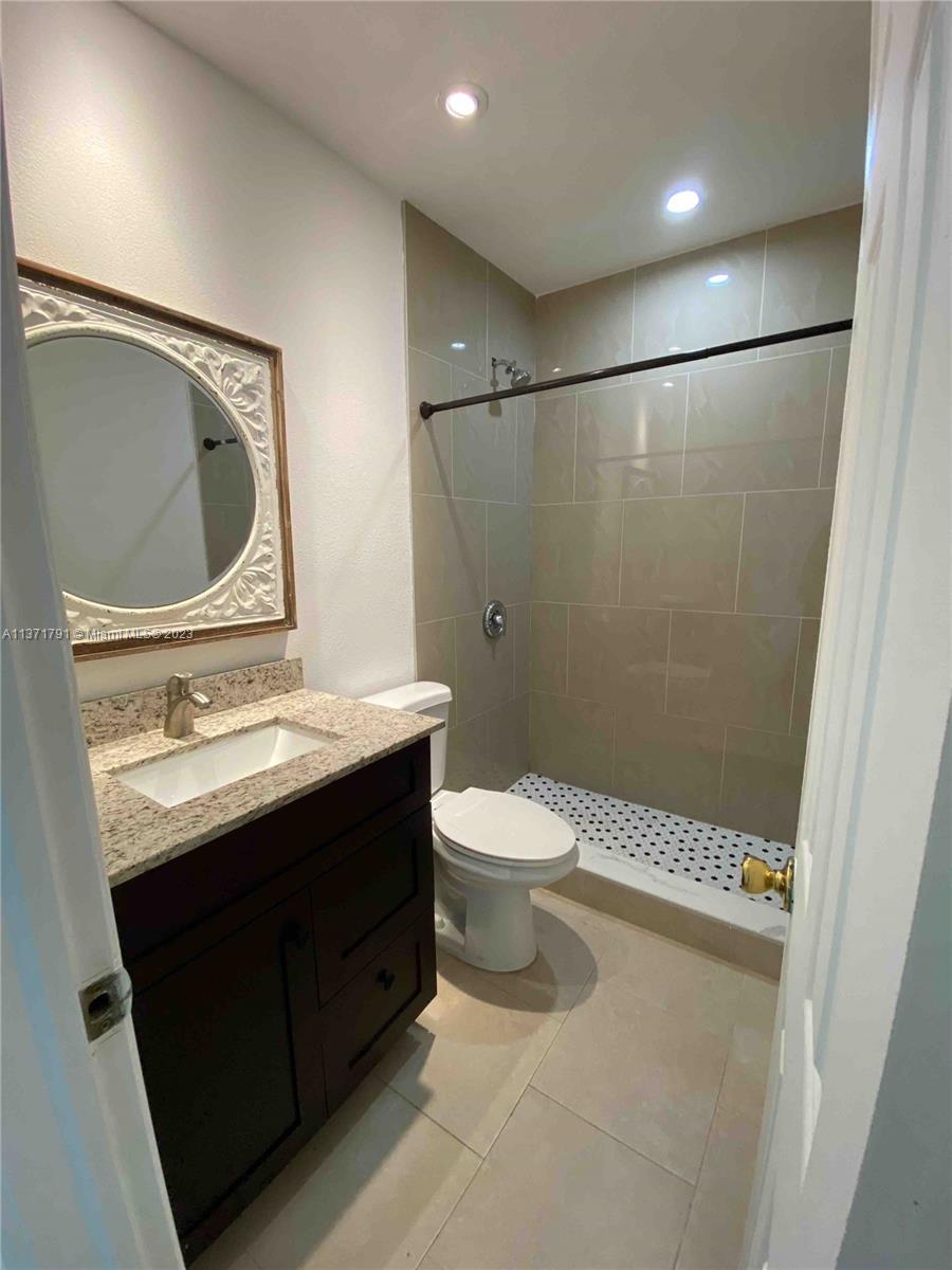 ISLE OF NORMANDY MIAMI VI - Residential Lease