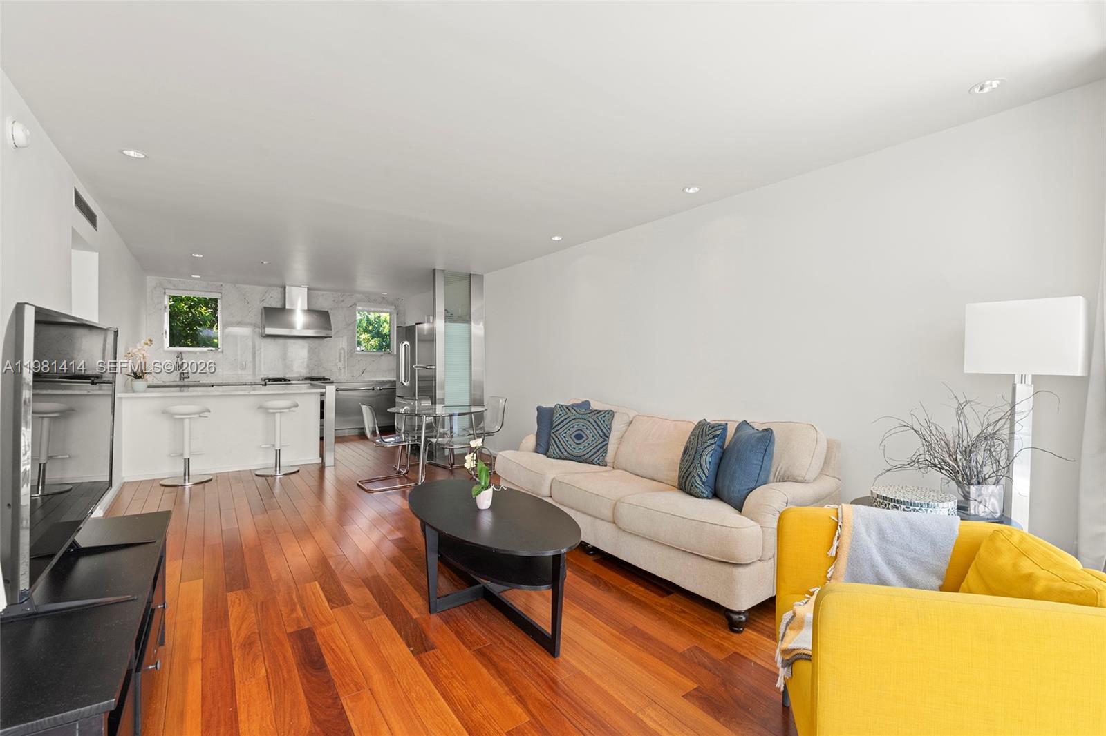 FONTANA CONDO - Residential Lease