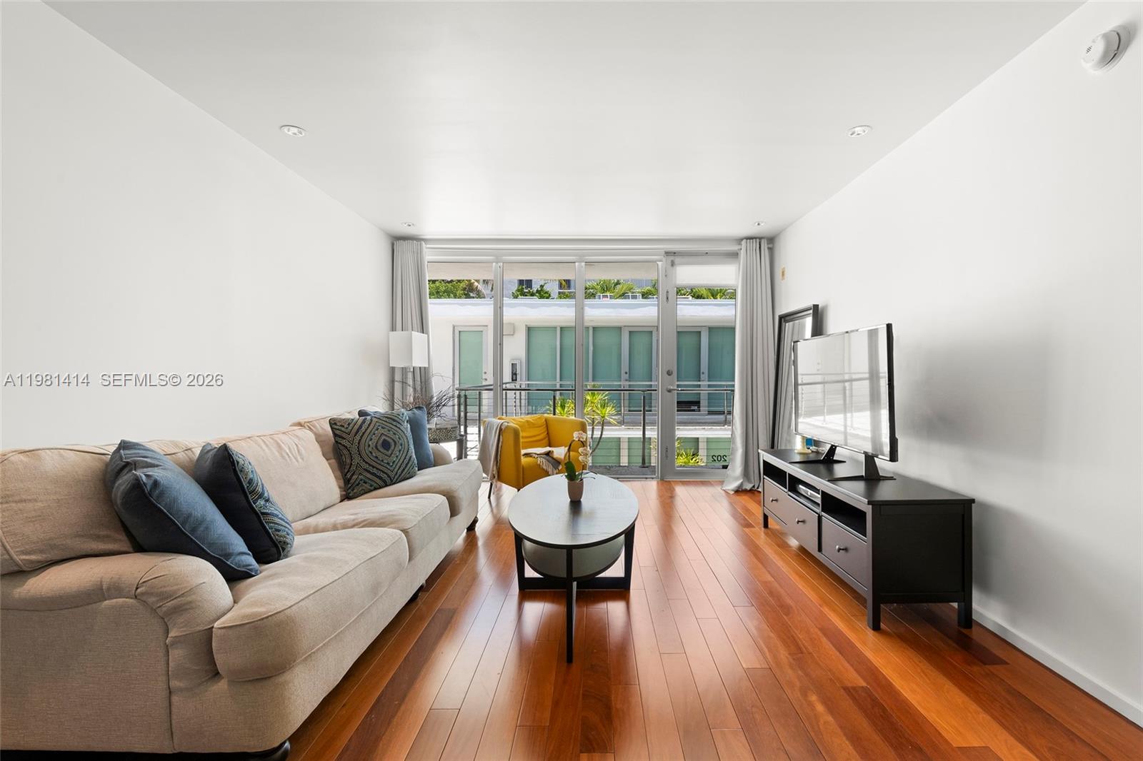 FONTANA CONDO - Residential Lease