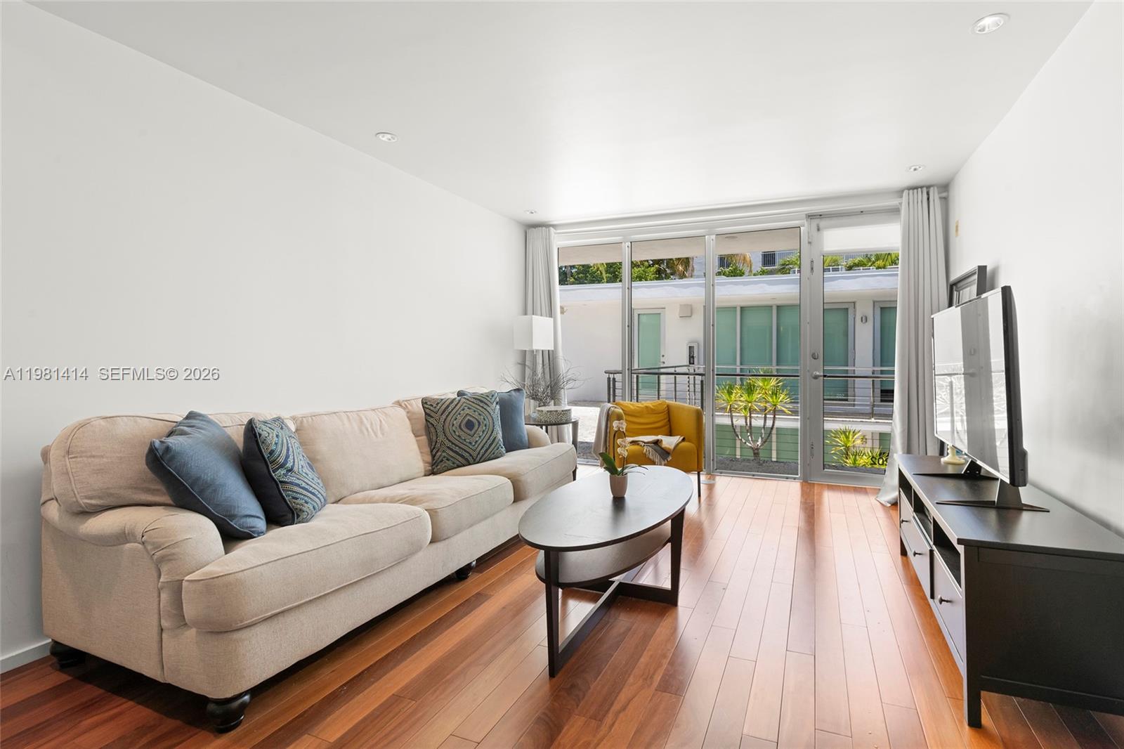 FONTANA CONDO - Residential Lease