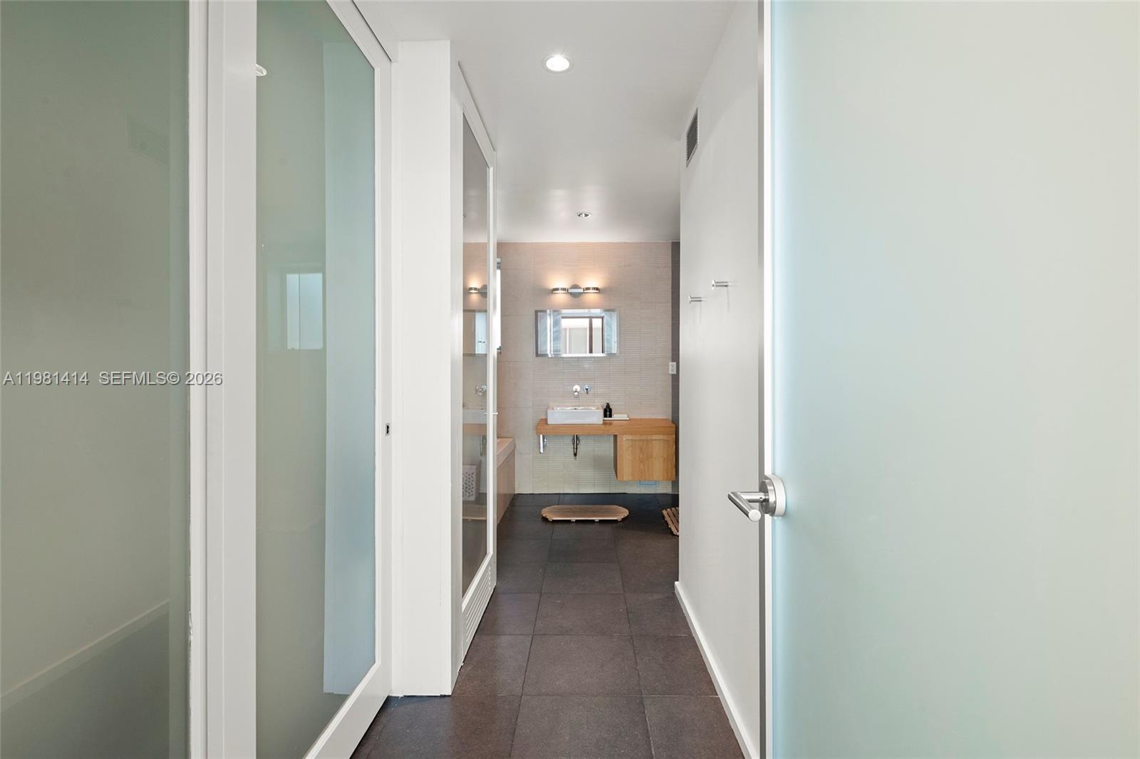 FONTANA CONDO - Residential Lease