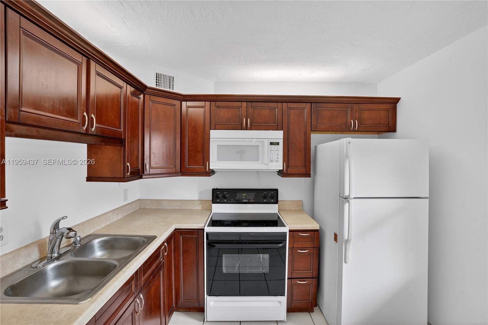 SOMERSET NO 1 CONDO - Residential