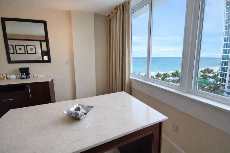 THE AVENTURA BEACH CLUB C - Residential
