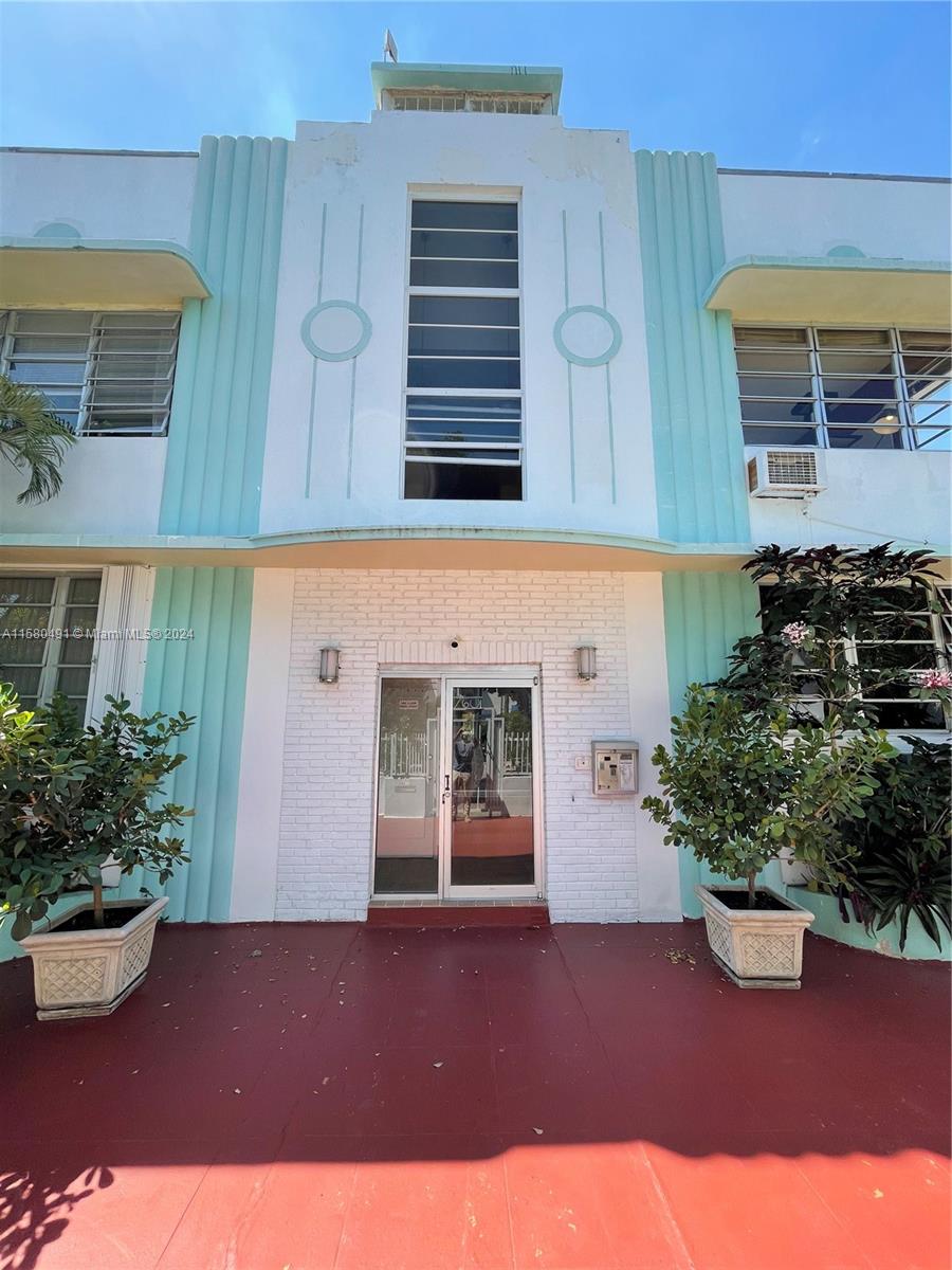 760 CONDO - Residential