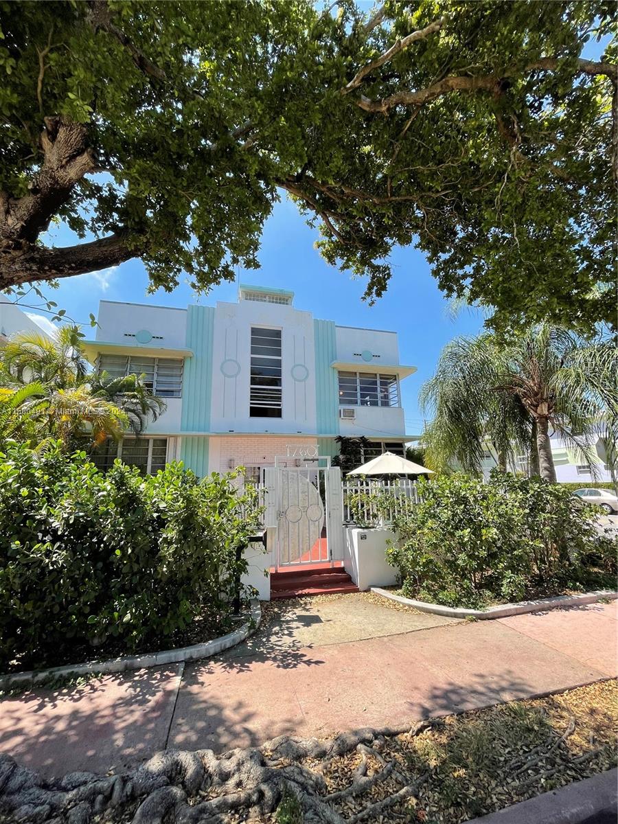 760 CONDO - Residential