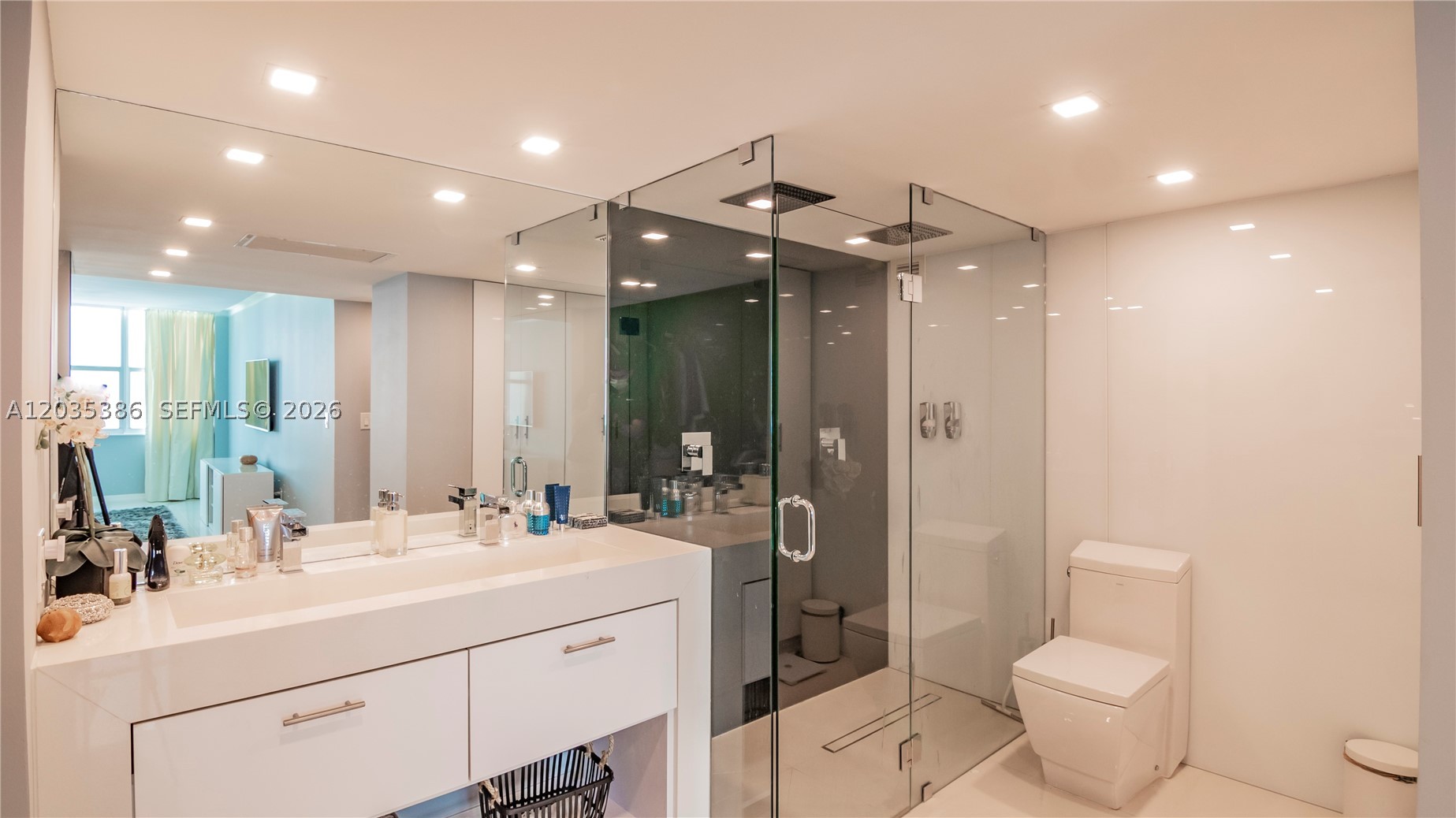 ROYAL EMBASSY CONDO - Residential Lease