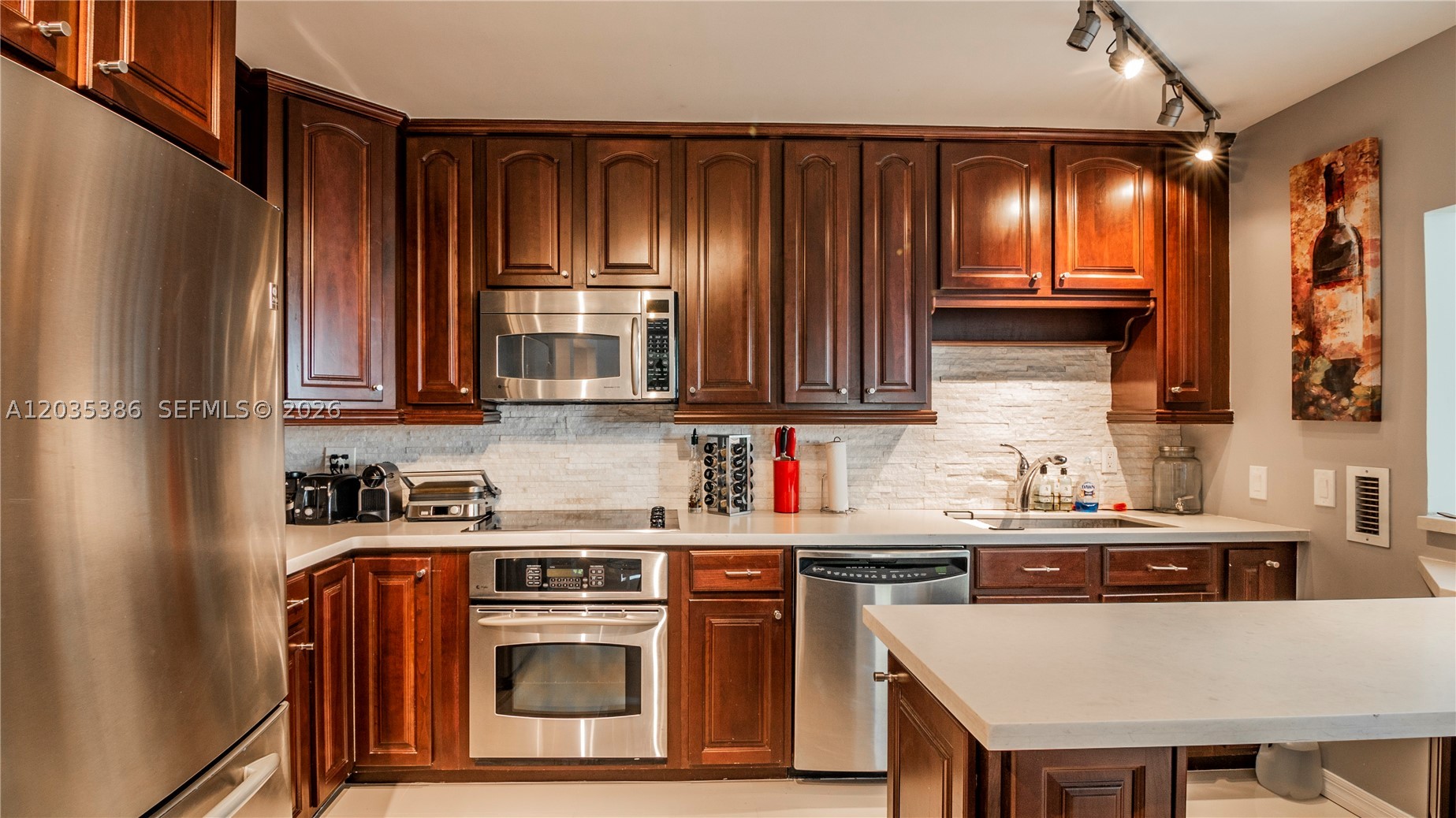 ROYAL EMBASSY CONDO - Residential Lease