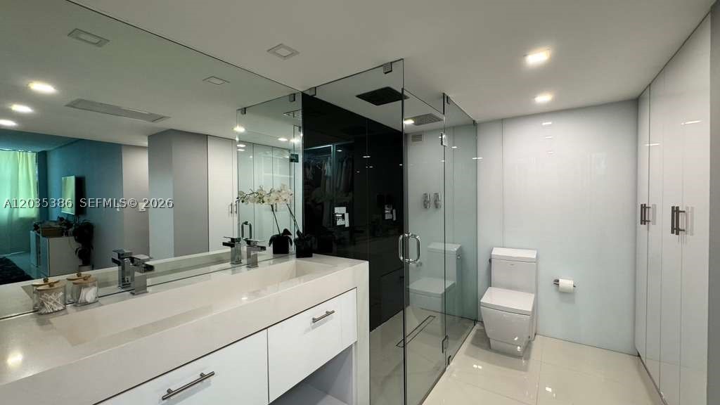 ROYAL EMBASSY CONDO - Residential Lease