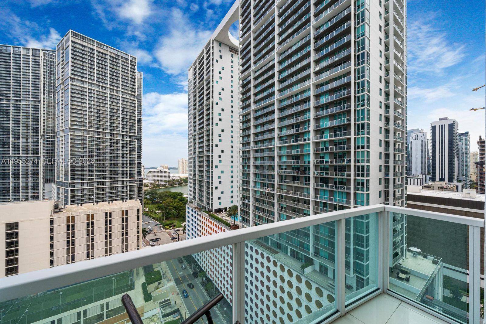 BRICKELL ON THE RIVER S T - Residential