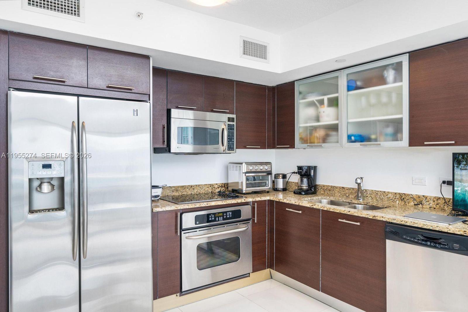 BRICKELL ON THE RIVER S T - Residential