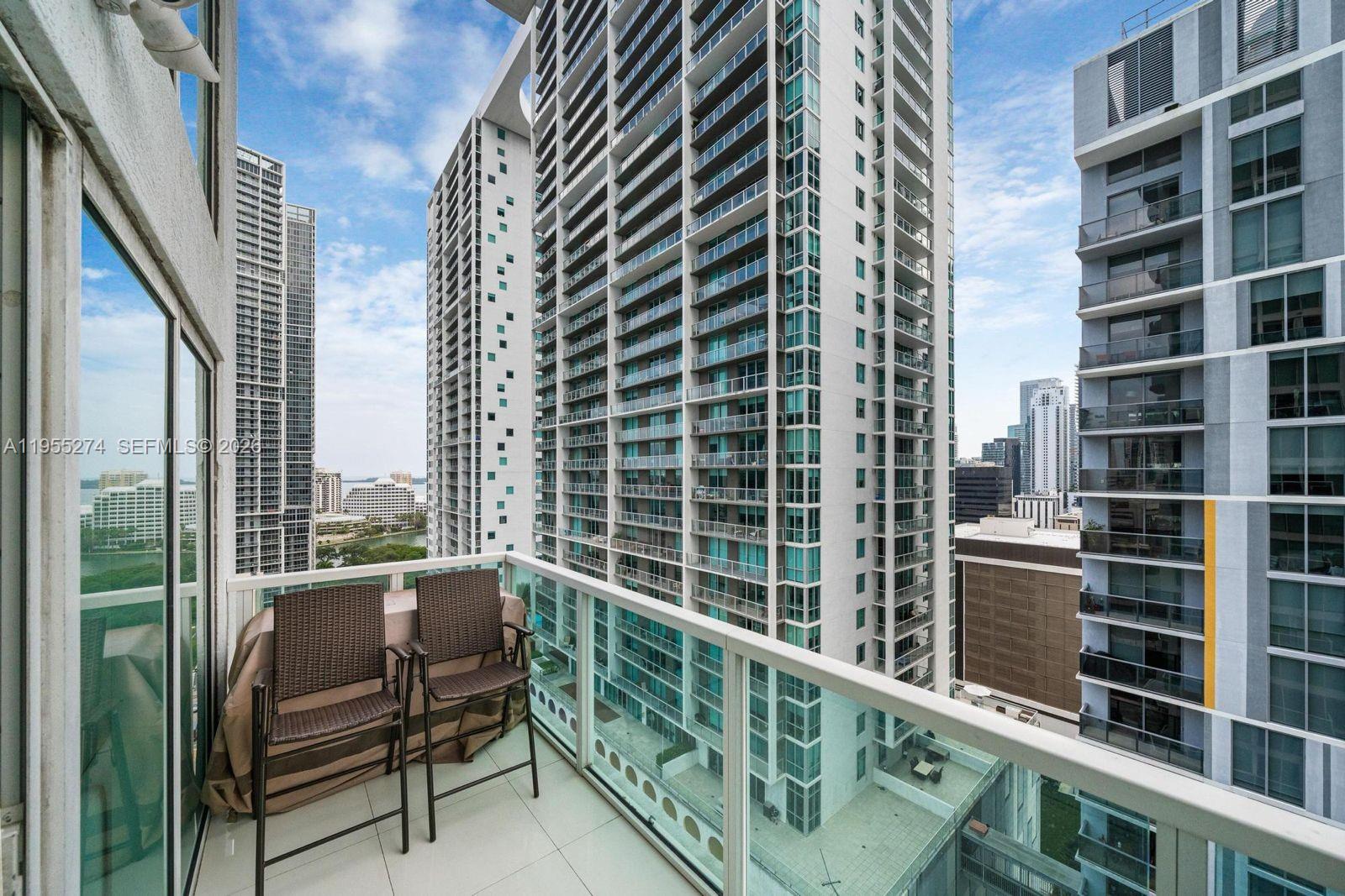 BRICKELL ON THE RIVER S T - Residential