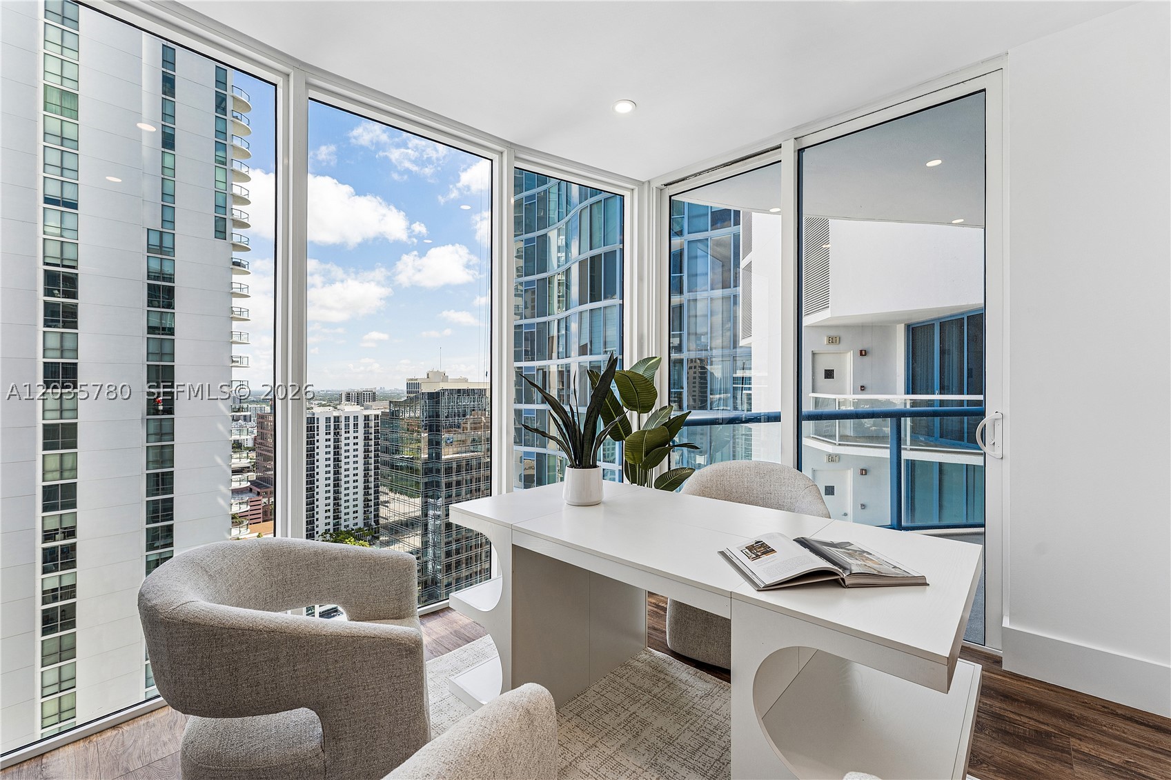 LAS OLAS RIVER HOUSE COND - Residential