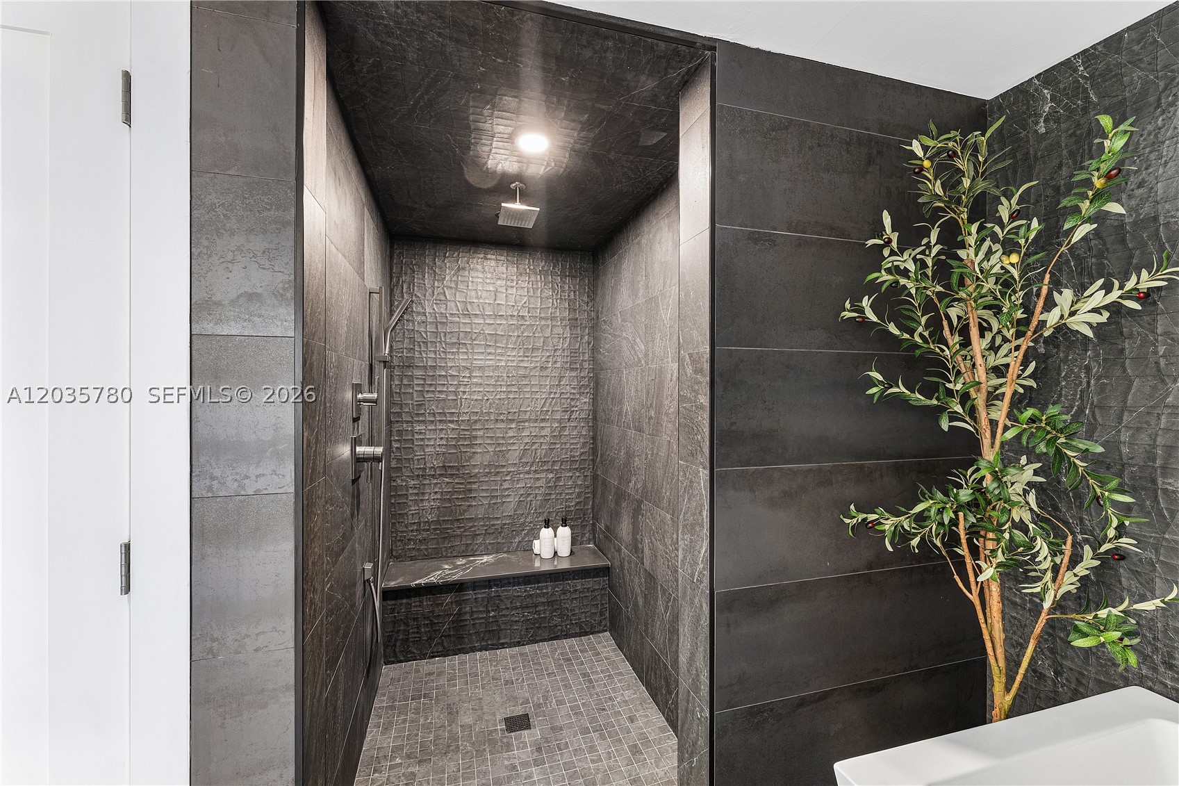 LAS OLAS RIVER HOUSE COND - Residential