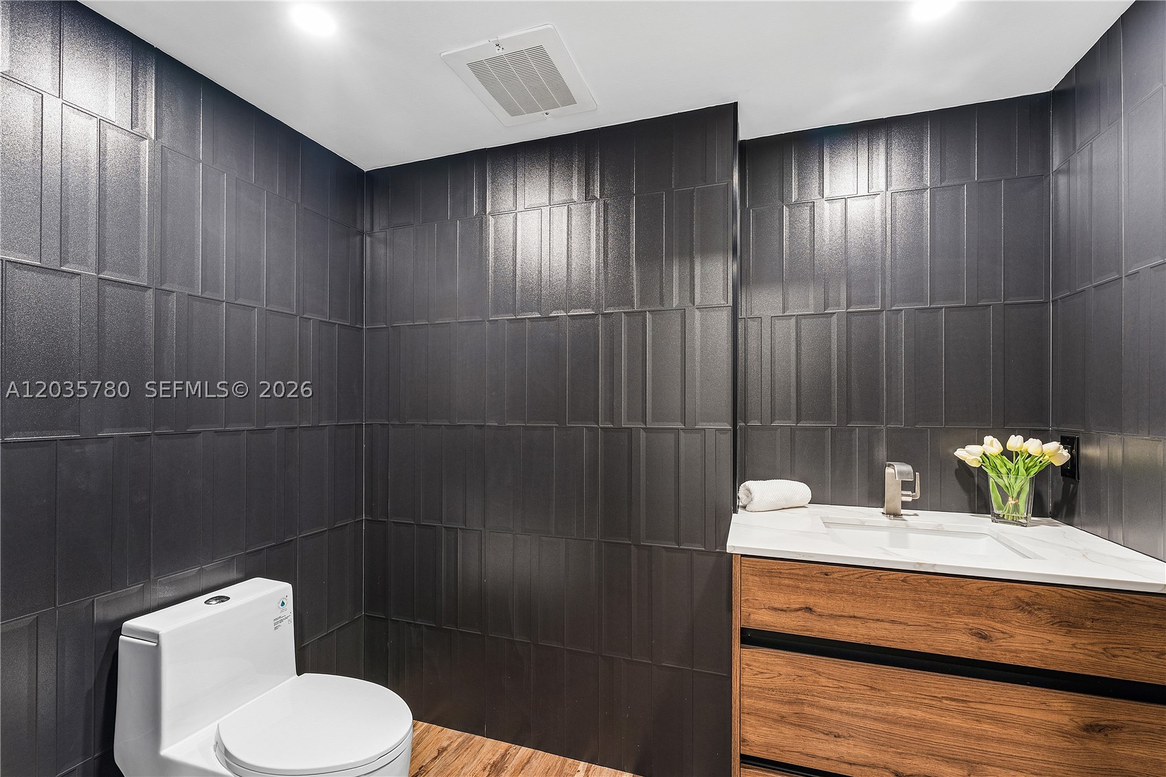 LAS OLAS RIVER HOUSE COND - Residential