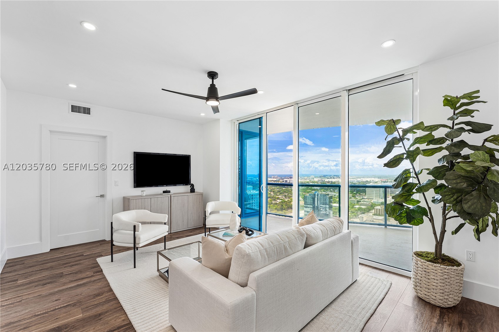 LAS OLAS RIVER HOUSE COND - Residential