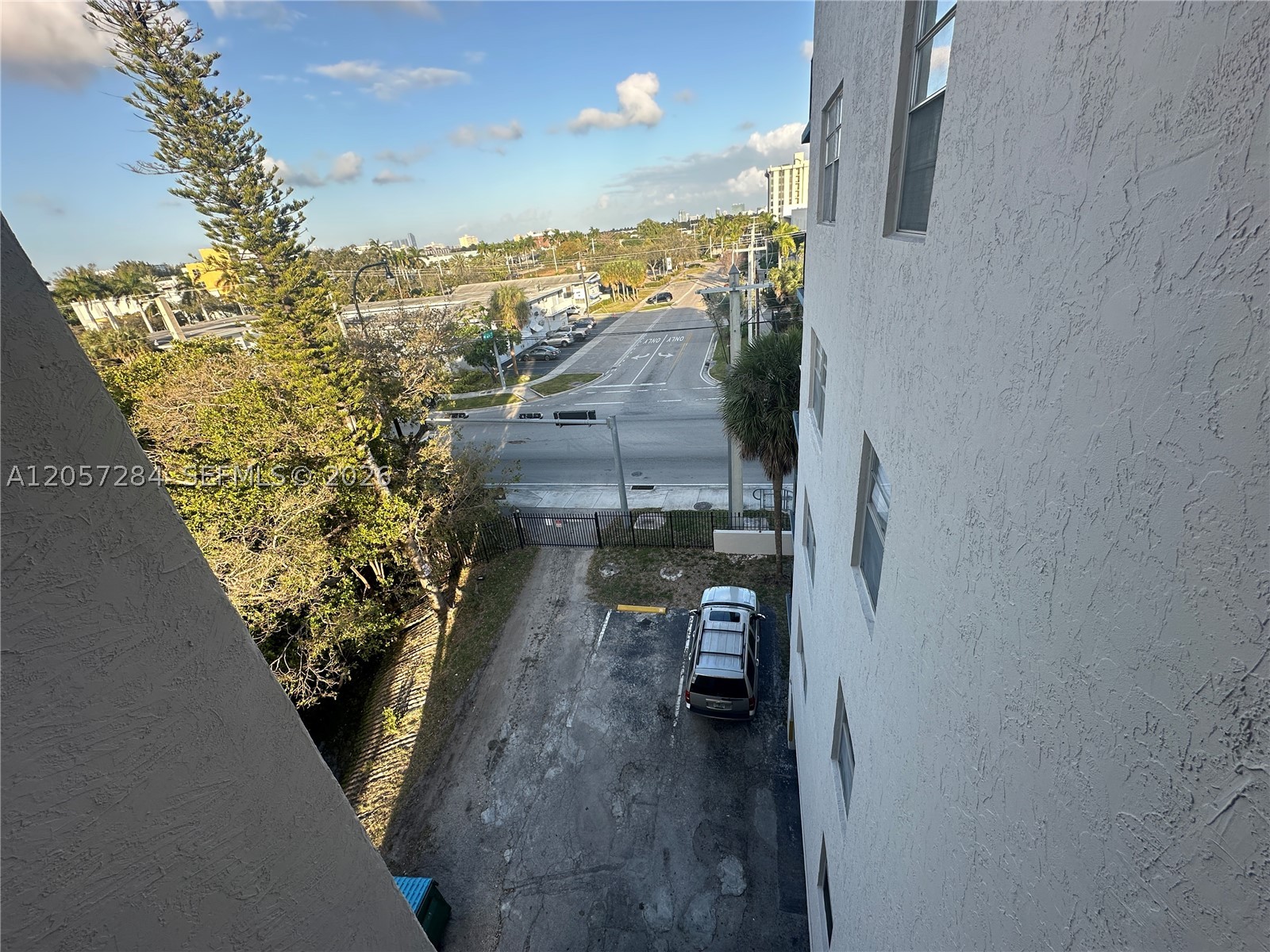 12590 CORONADO TOWERS CON - Residential