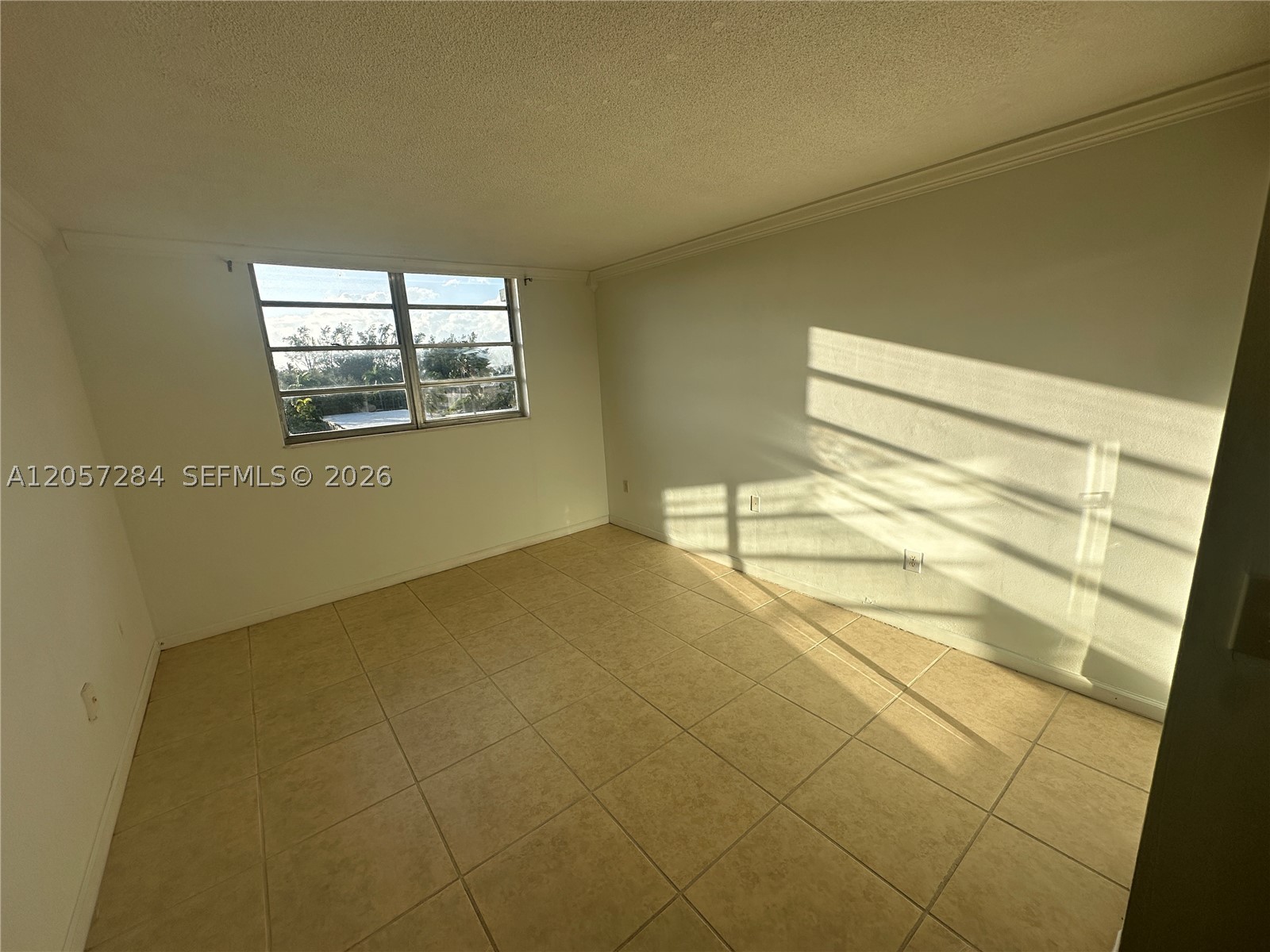12590 CORONADO TOWERS CON - Residential