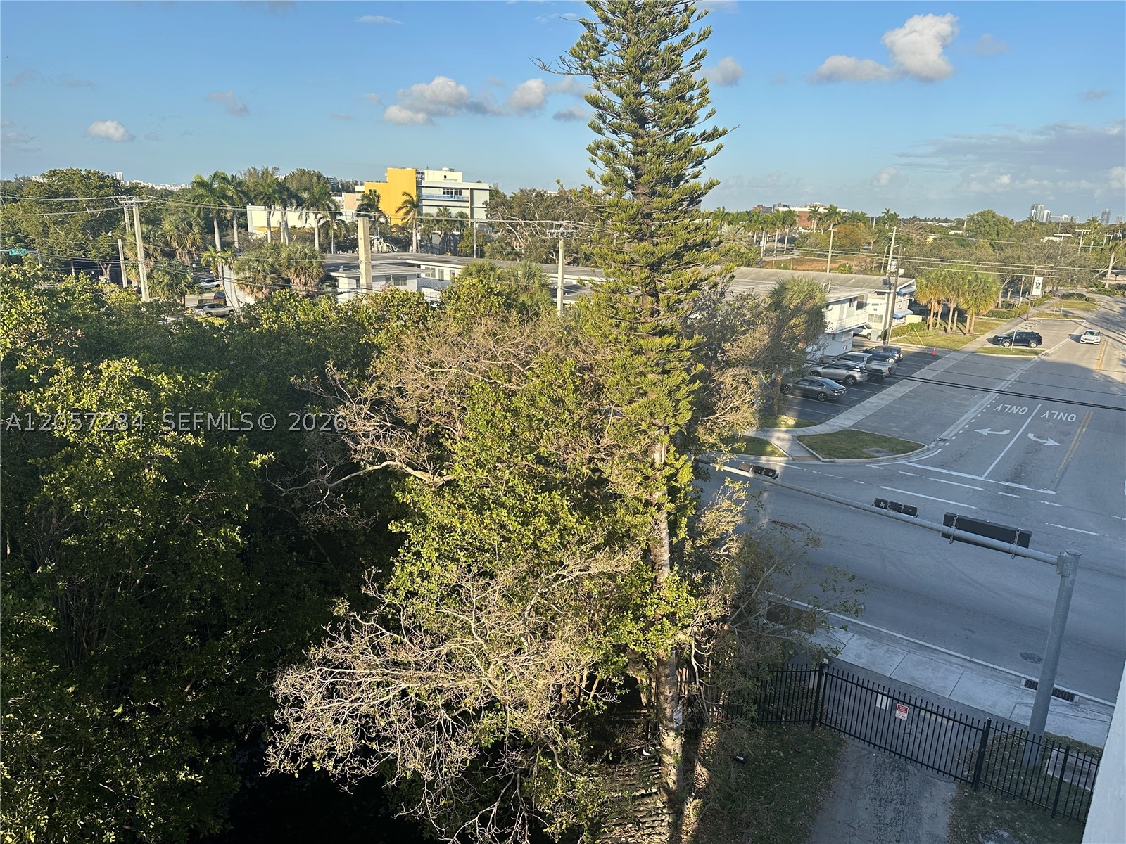 12590 CORONADO TOWERS CON - Residential