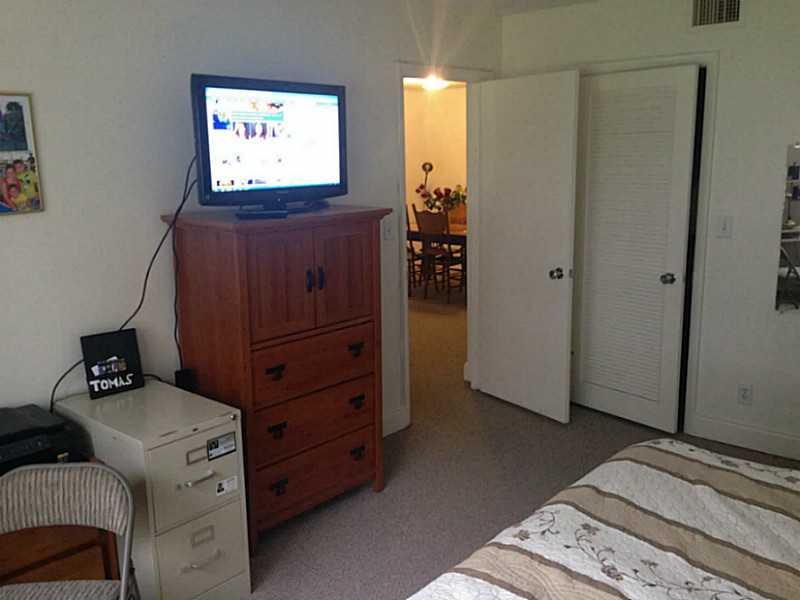 SHERWOOD SQUARE B CONDO - Residential Lease