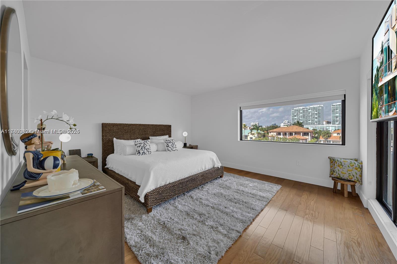 POINCIANA IS YT & RCQ CLU - Residential Lease