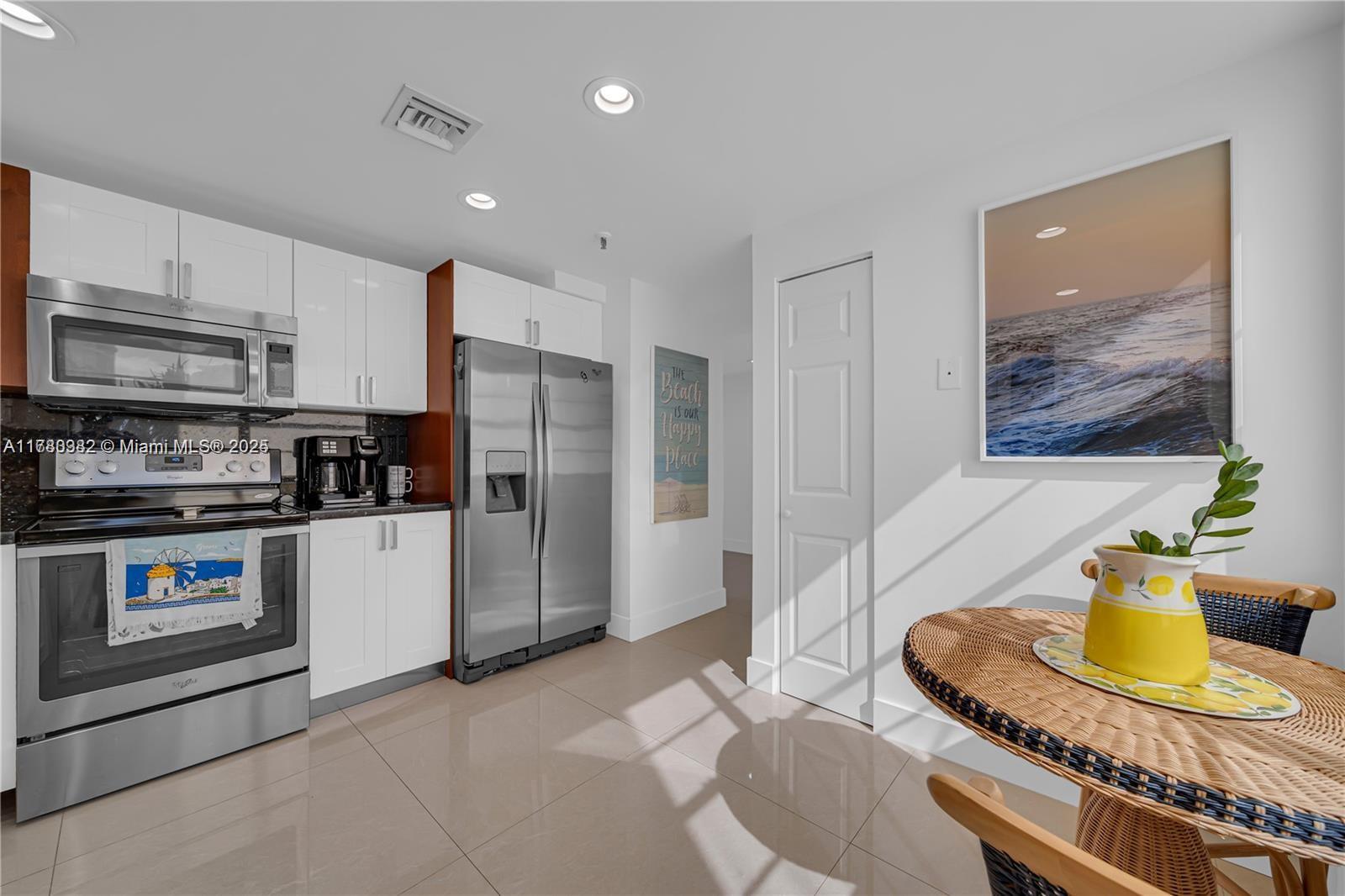 POINCIANA IS YT & RCQ CLU - Residential Lease