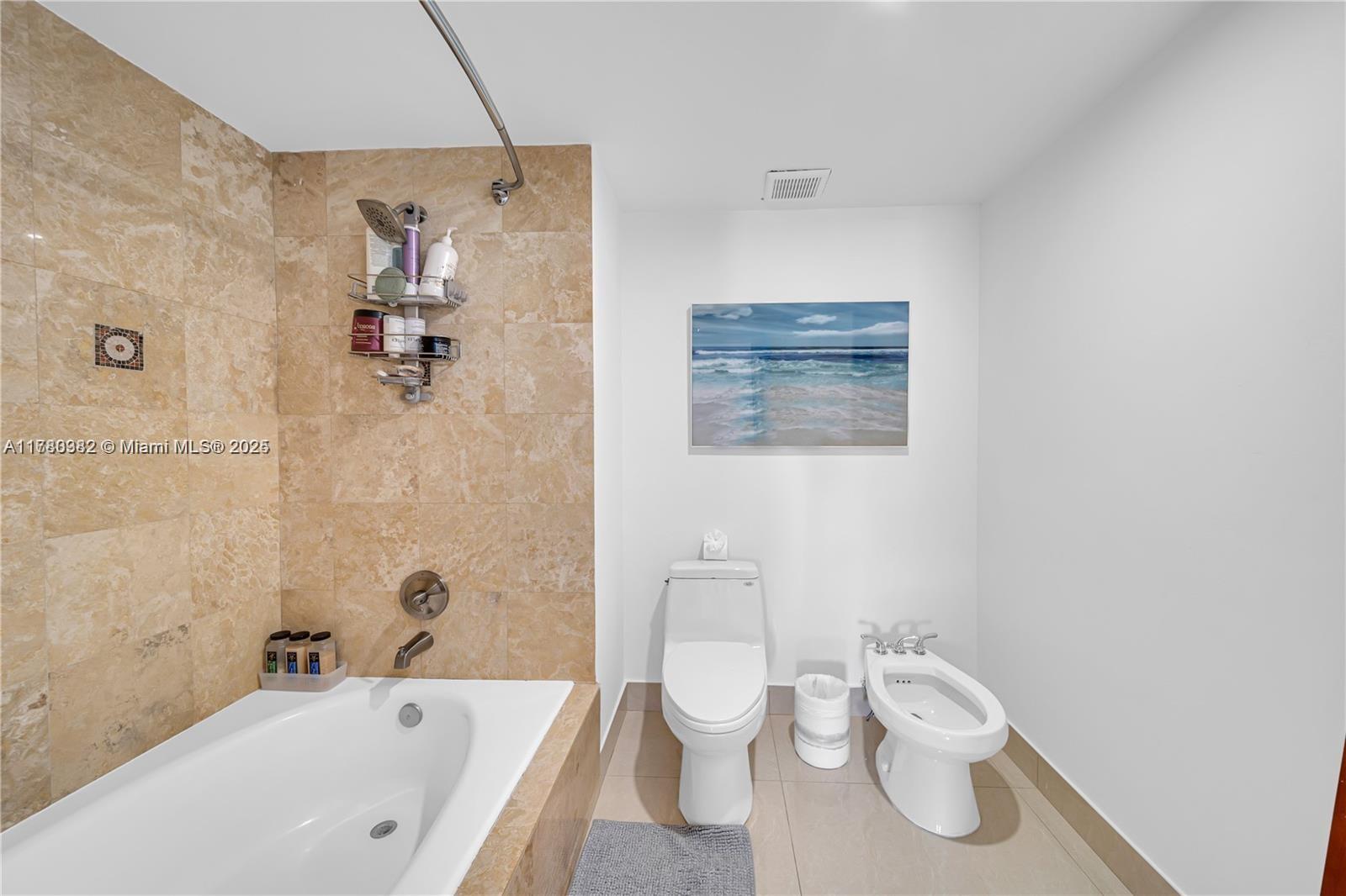 POINCIANA IS YT & RCQ CLU - Residential Lease