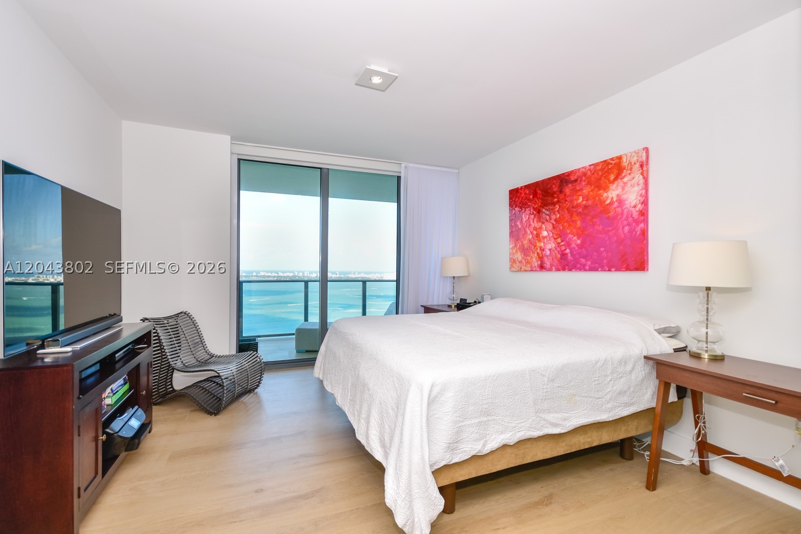 ONE PARAISO CONDO - Residential