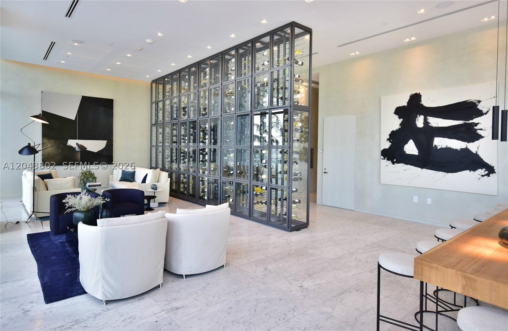 ONE PARAISO CONDO - Residential