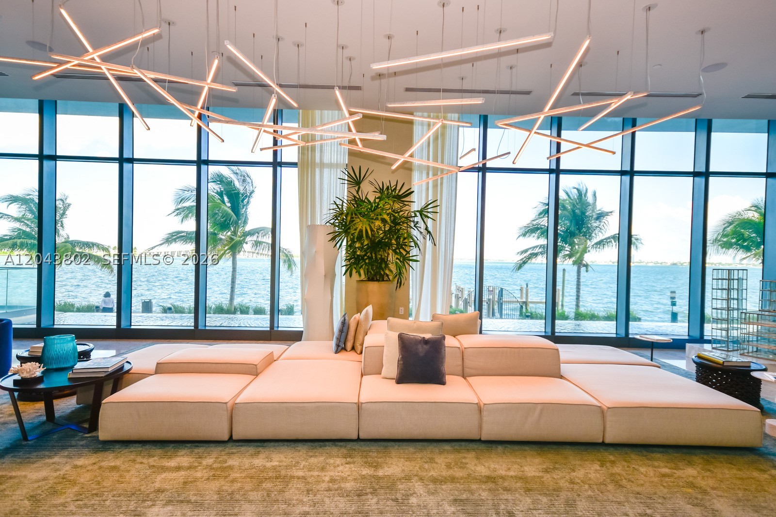 ONE PARAISO CONDO - Residential