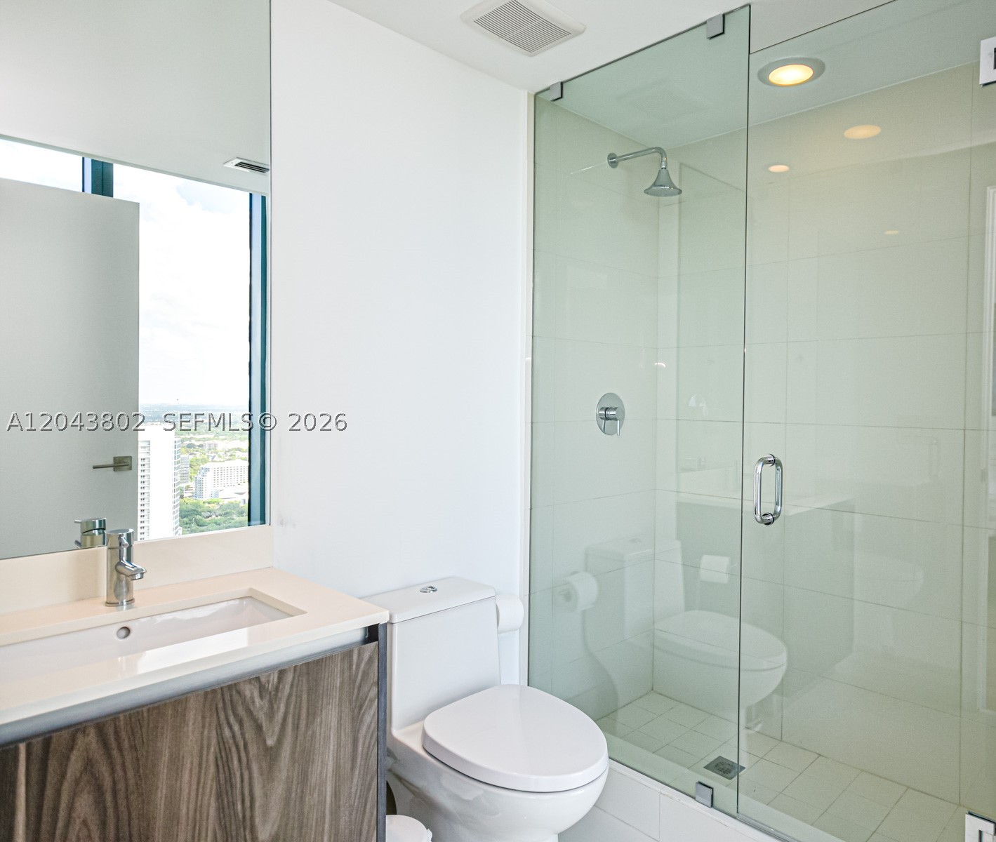 ONE PARAISO CONDO - Residential
