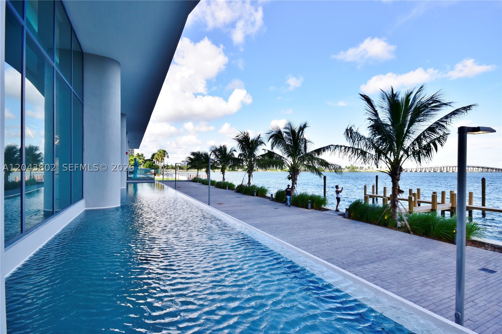 ONE PARAISO CONDO - Residential