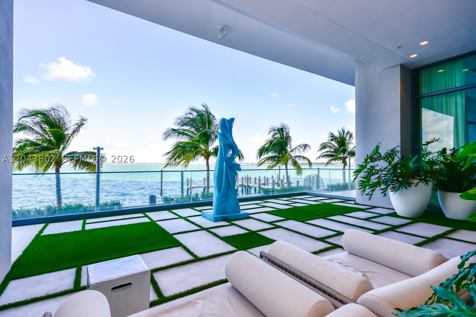 ONE PARAISO CONDO - Residential
