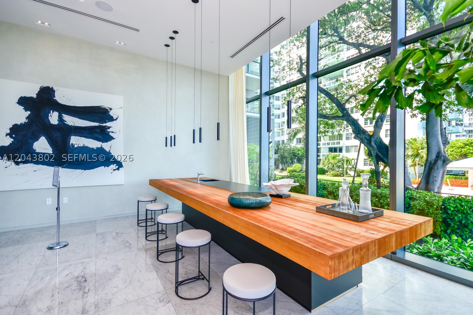 ONE PARAISO CONDO - Residential