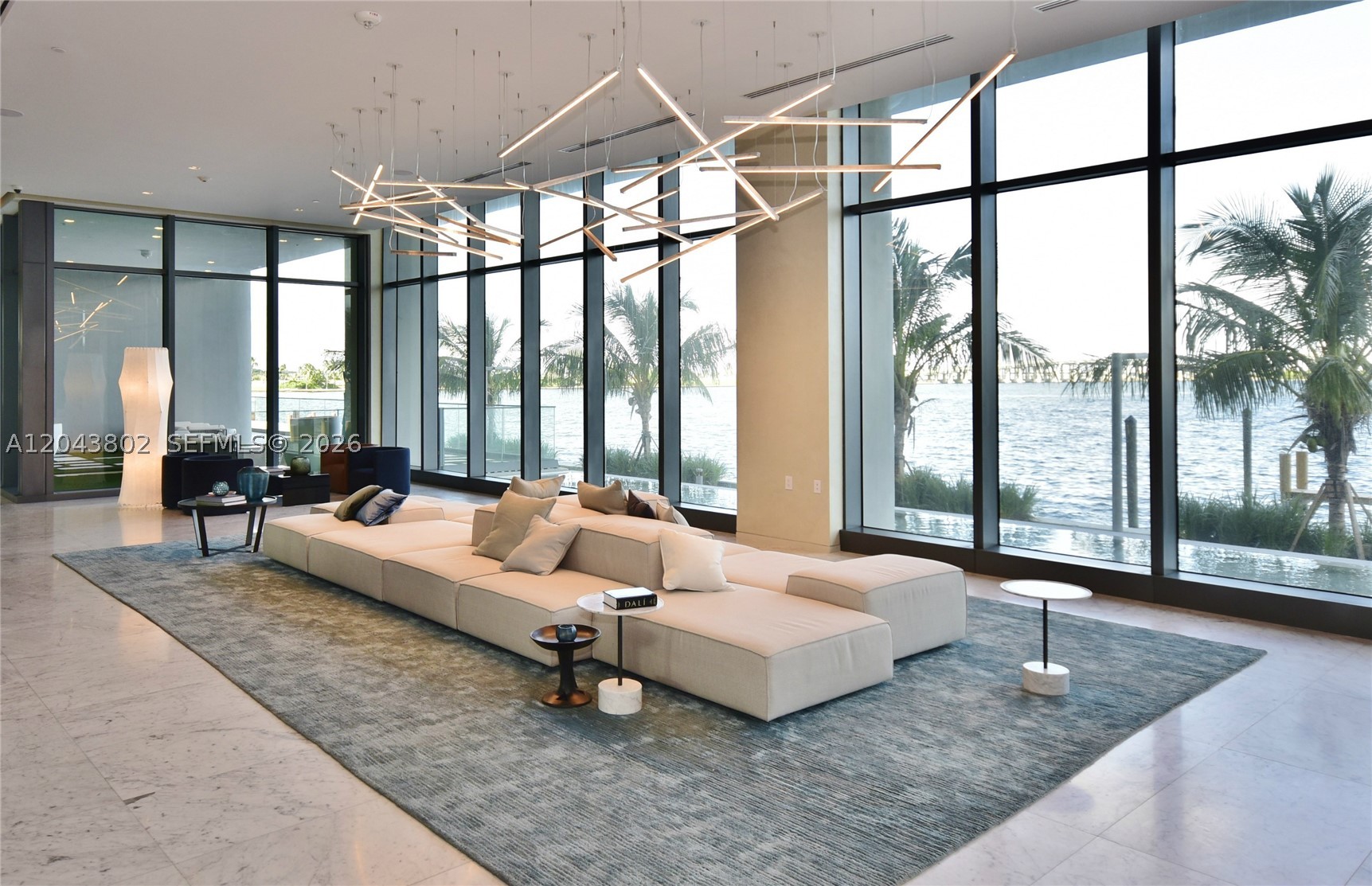 ONE PARAISO CONDO - Residential
