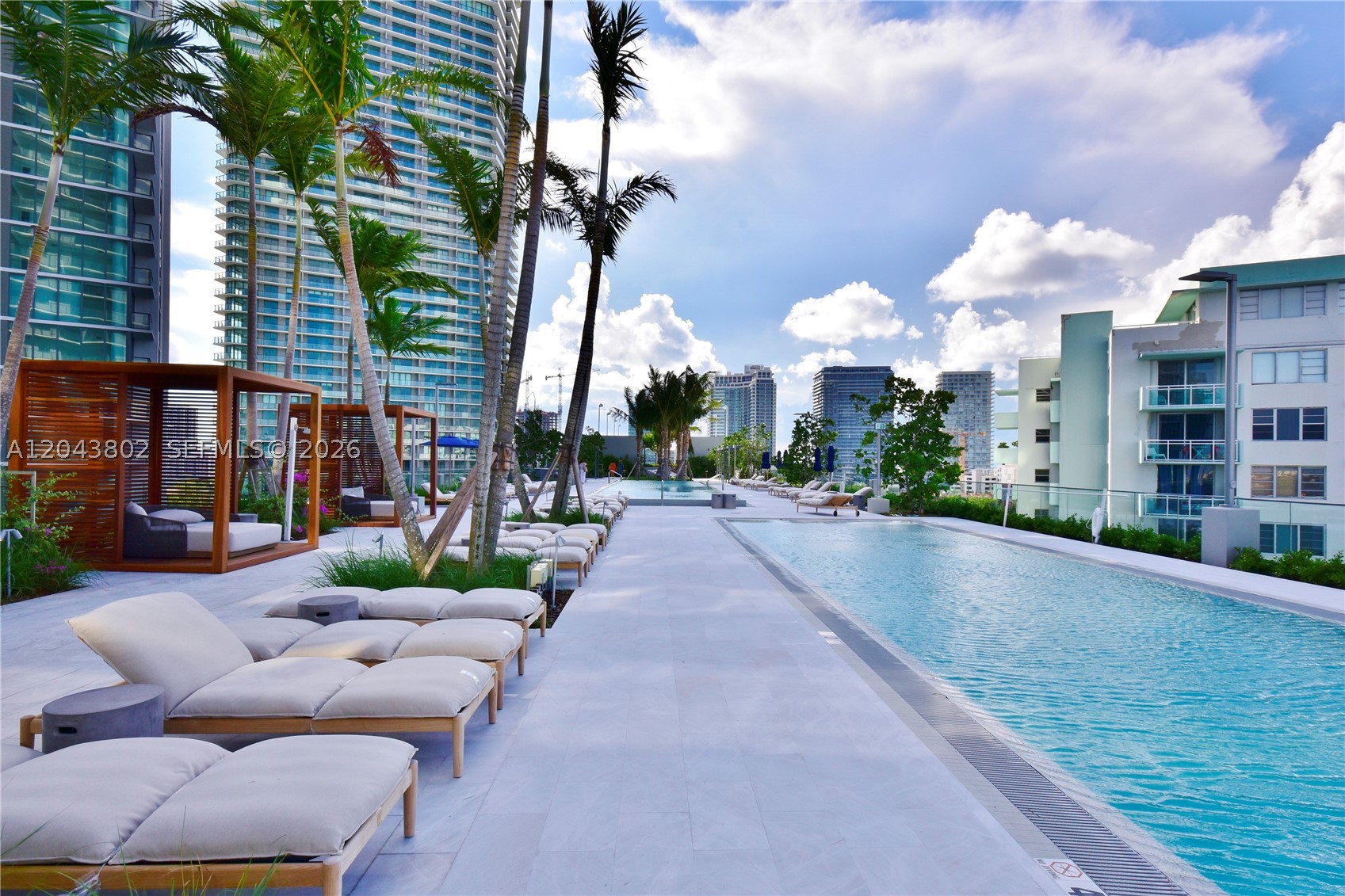 ONE PARAISO CONDO - Residential