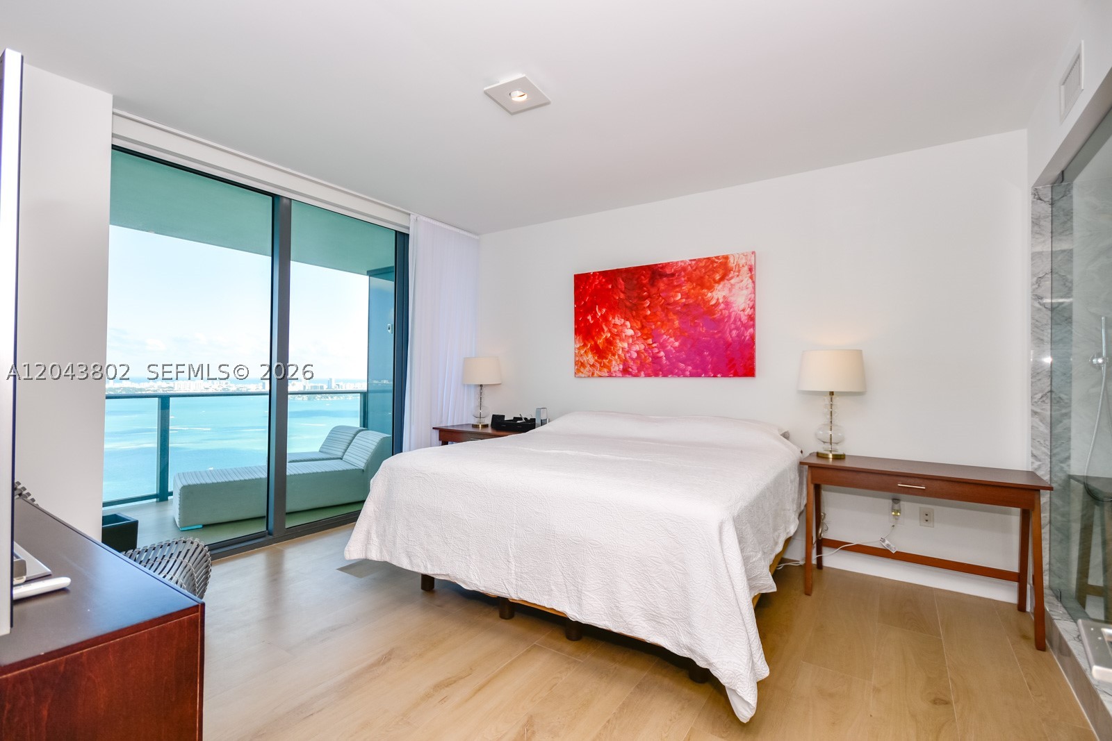 ONE PARAISO CONDO - Residential
