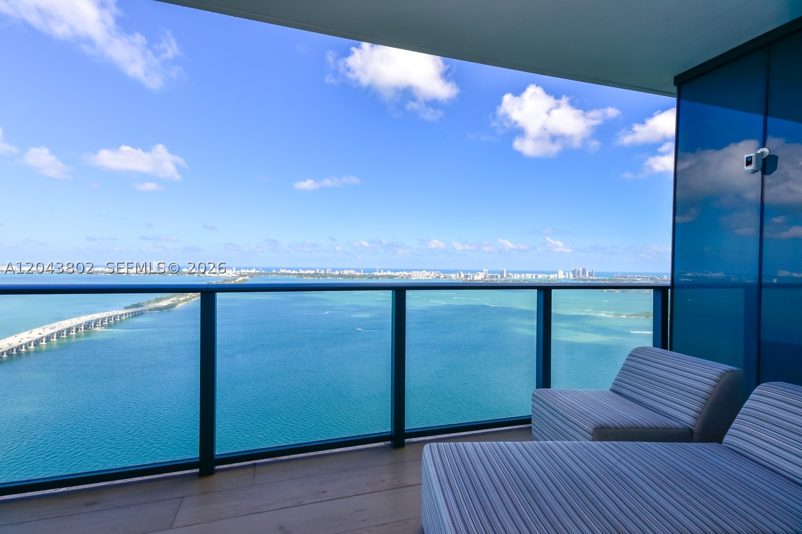 ONE PARAISO CONDO - Residential