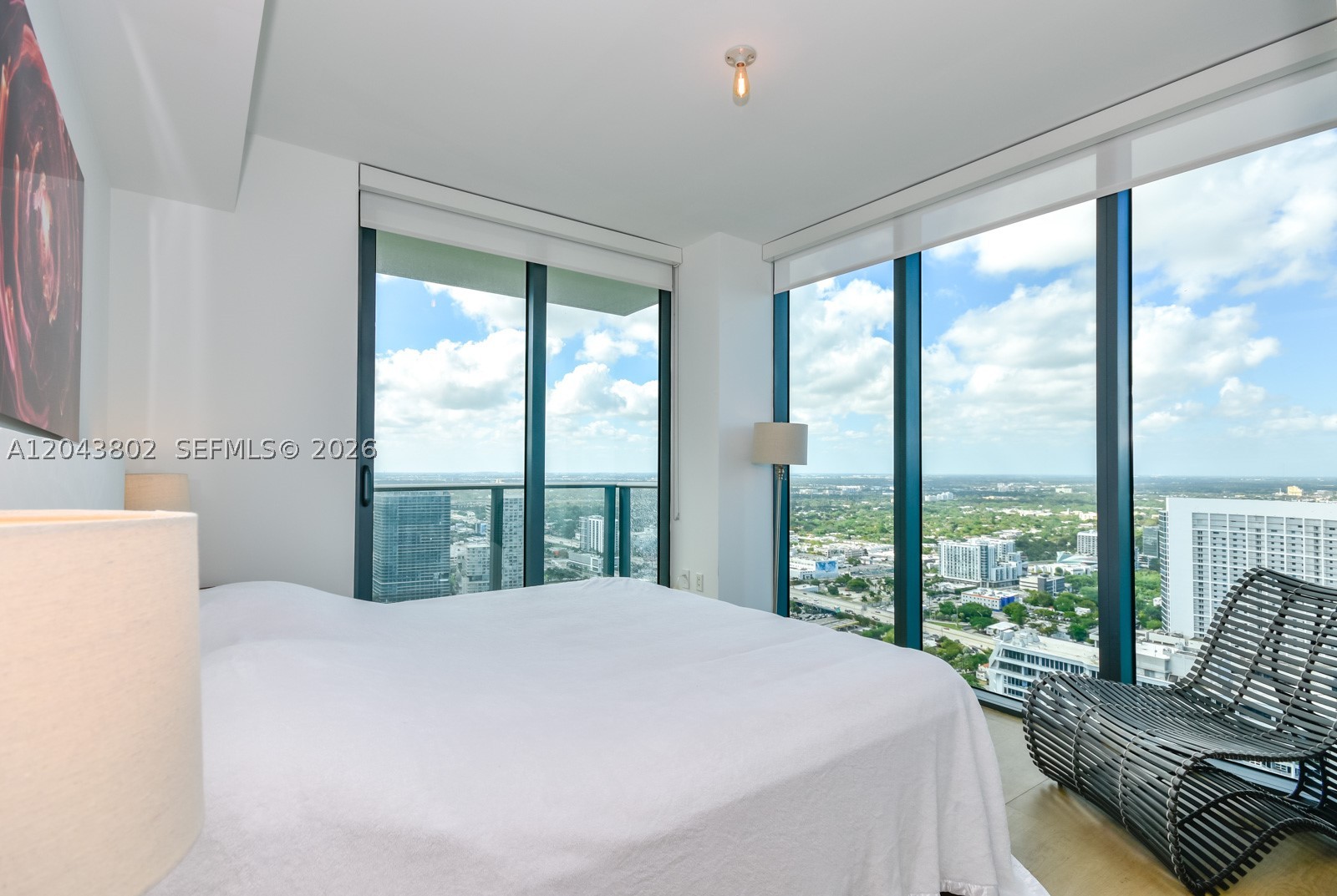 ONE PARAISO CONDO - Residential