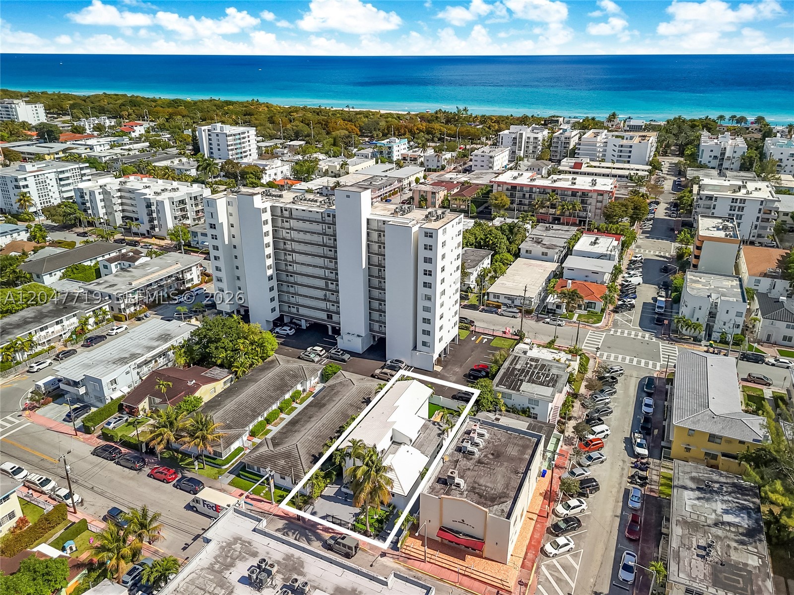 ALTOS DEL MAR NO 3 - Residential