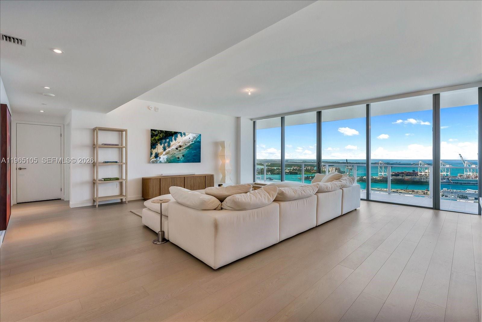 FIVE PARK CONDO - Residential